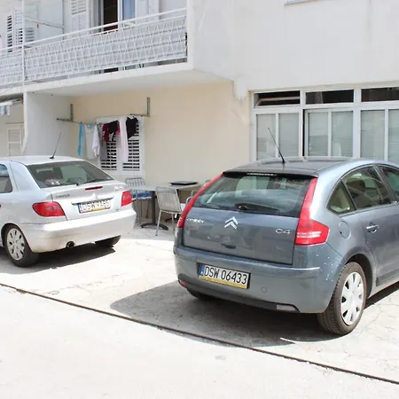 With A Parking Space - 2599 Makarska