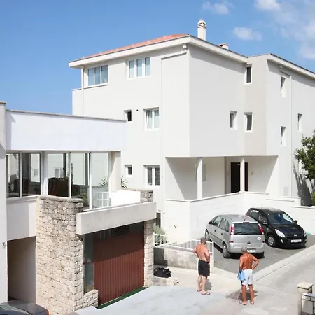 With A Parking Space - 2599 Lägenhet Makarska